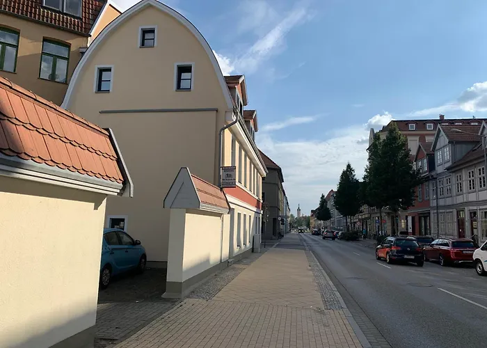 City-Apartment Mit Parkplatz & Fahrradraum! Nur 300M Zum Stadthafen