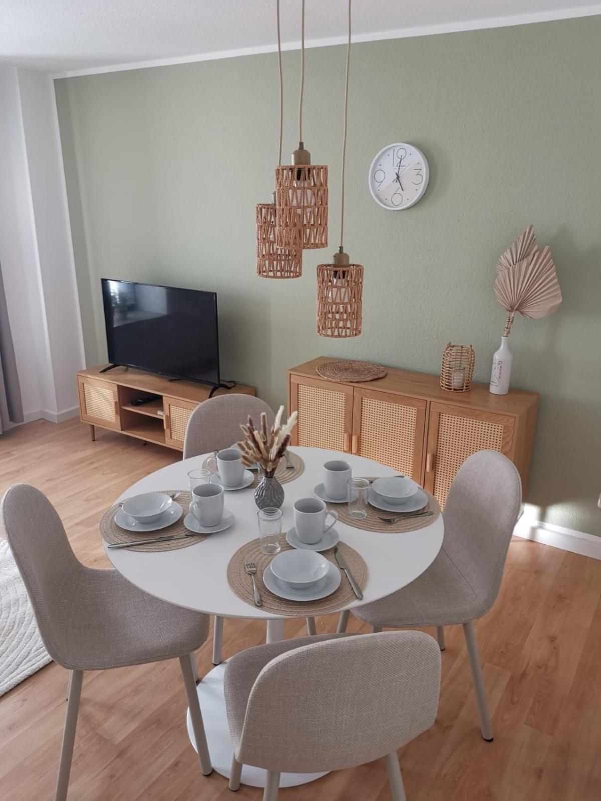 City-apartment Mit Parkplatz & Fahrradraum! Nur 300m Zum Stadthafen * Schwerin (Mecklenburg-Vorpommern)