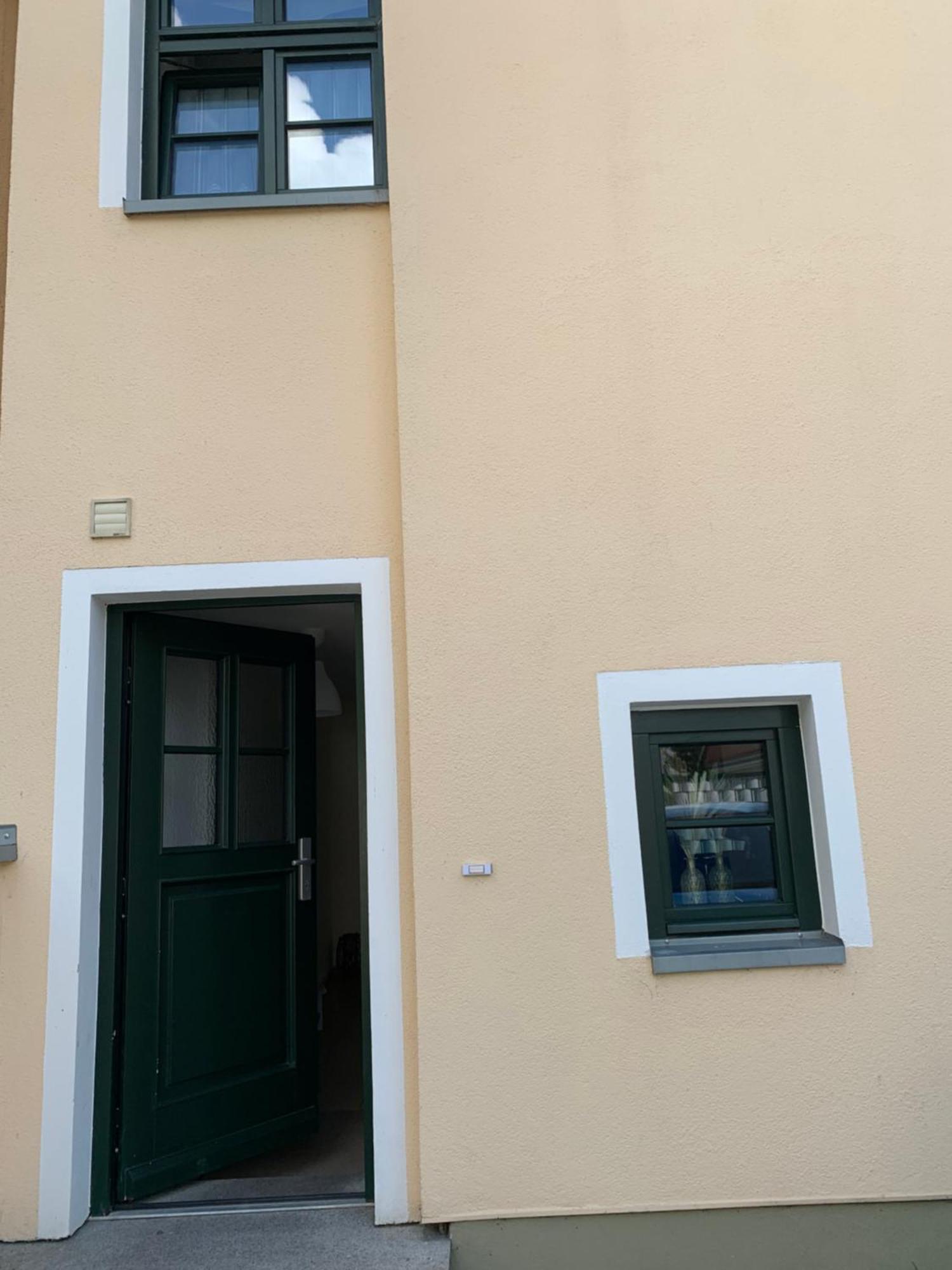 City-apartment Mit Parkplatz & Fahrradraum! Nur 300m Zum Stadthafen *